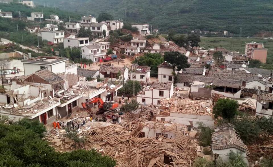 Terremoto en China deja centenares de muertos